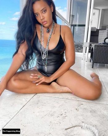 Angela Simmons