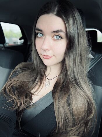 Angelika Seleznova