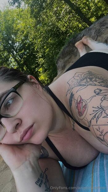 angelinredfree