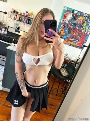 angelyoungsxxx