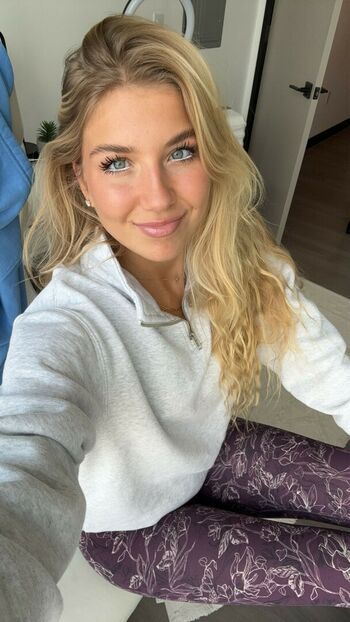 Aniela Leon