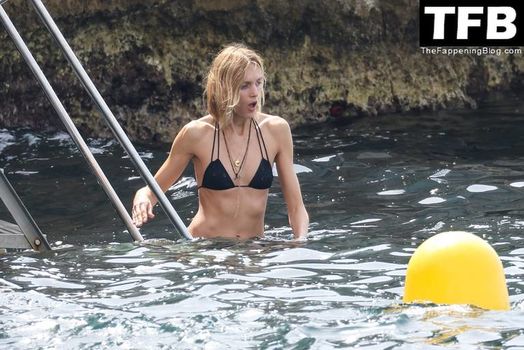 Anja Rubik