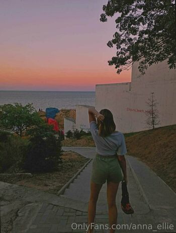anna_ellie