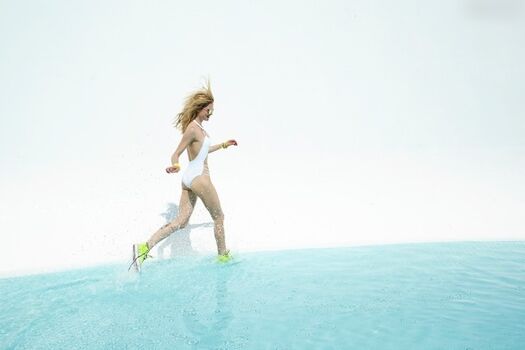 Anna Ewers