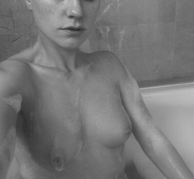 Anna Paquin
