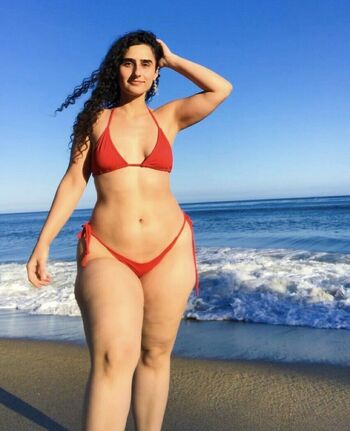 annastayzia