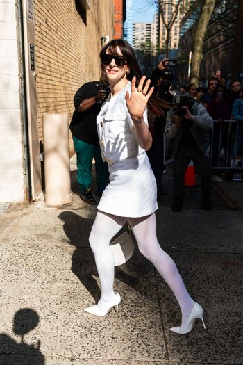 Anne Hathaway