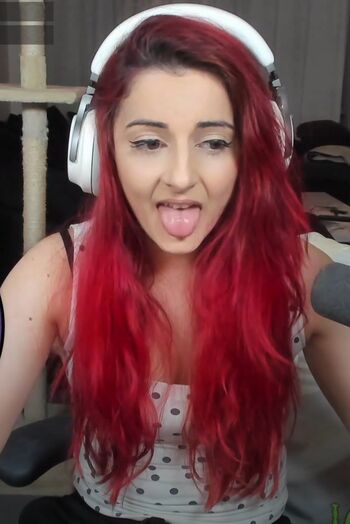 AnnieFuchsia