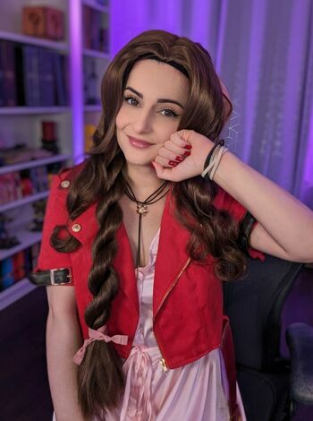 AnnieFuchsia