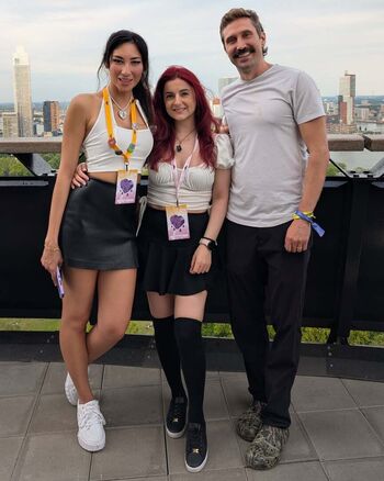 AnnieFuchsia