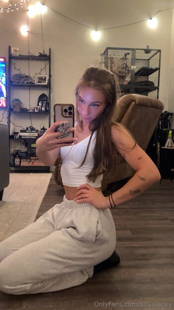 Anyalacey
