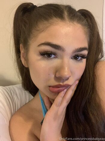 ariataylorxxx