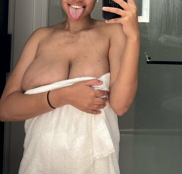Ariel The Titgodddess VIP
