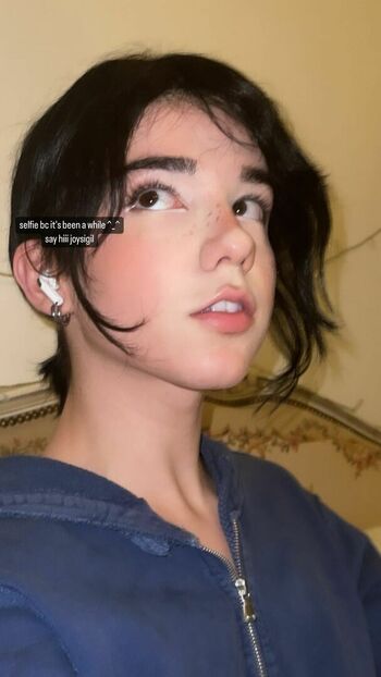 Arielle Maxine