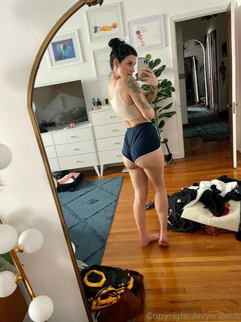 Arryn Zech