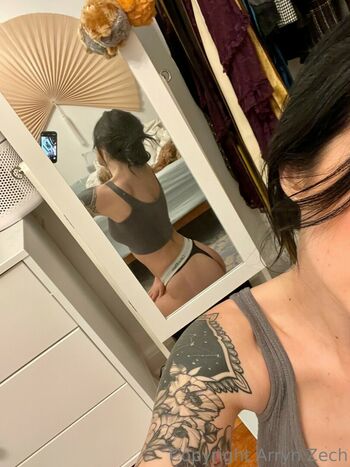 Arryn Zech