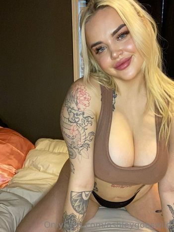 ashleygoeswild