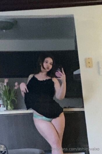 ashleyvalxo