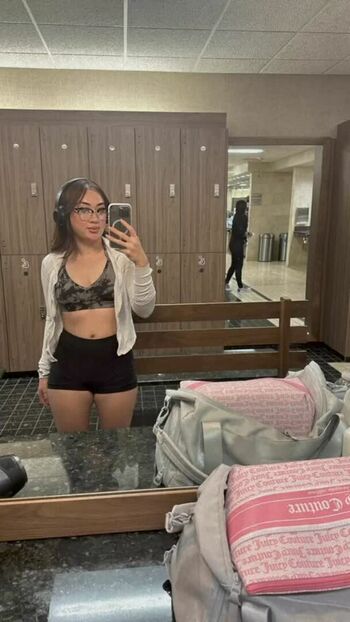 Asianbootygirl