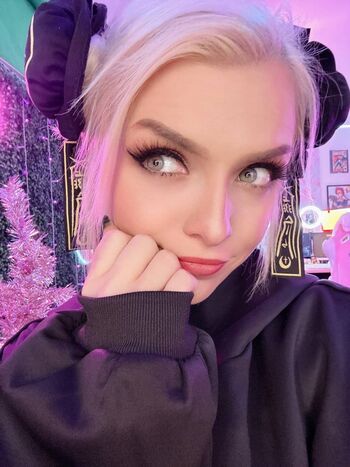 ASMR Shanny