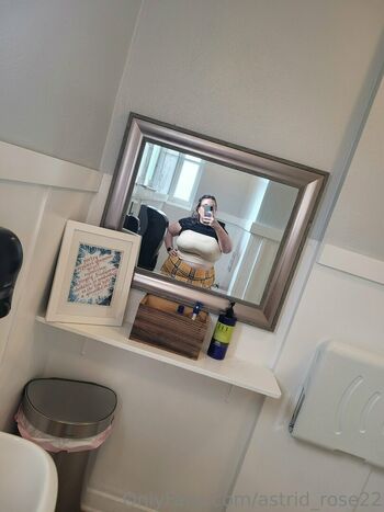 astrid_rose22