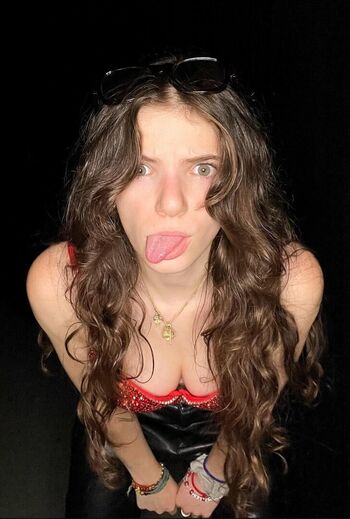 Ava Anduze