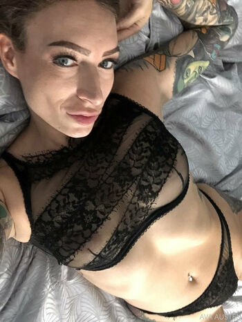 ava_austen