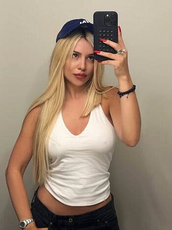 Ava Max