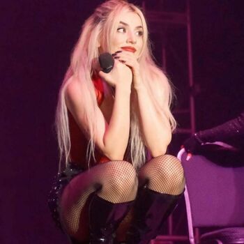 Ava Max