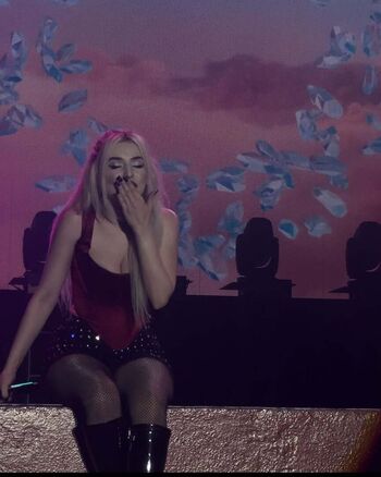 Ava Max
