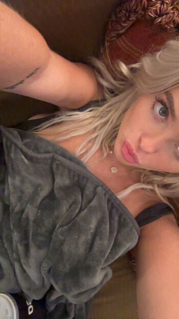 avafoxx.xoxo