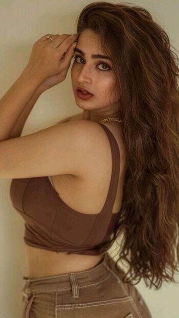 Ayesha Khan
