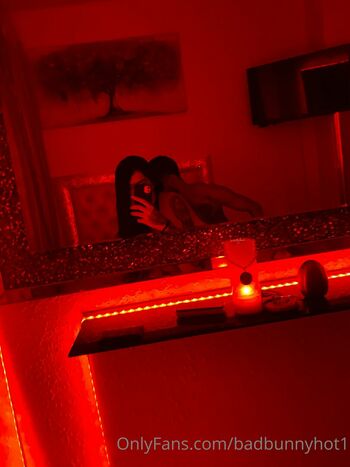 badbunnyhot1