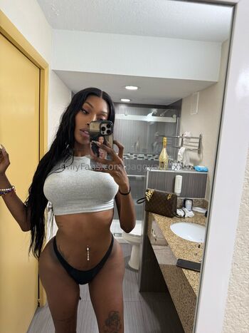 baggyaltiffxxx