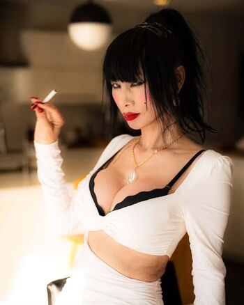 Bai Ling