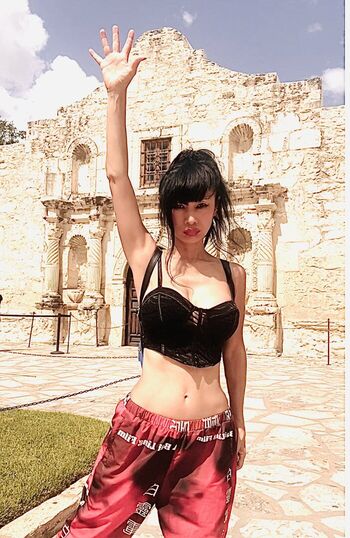 Bai Ling