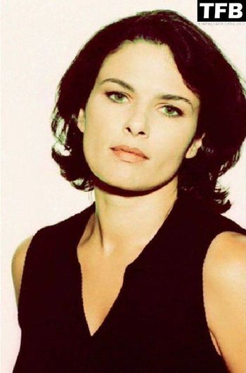 Barbara Auer