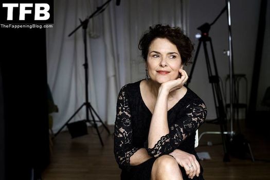 Barbara Auer