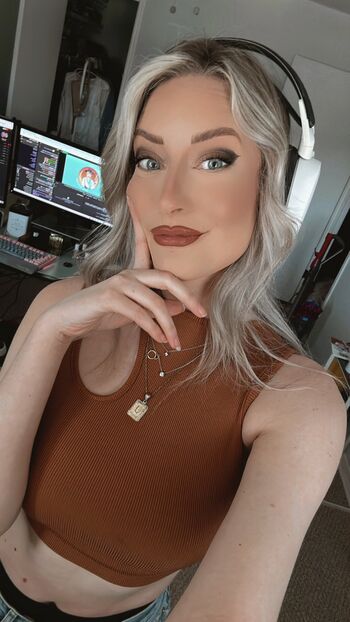 BasicWitGirl
