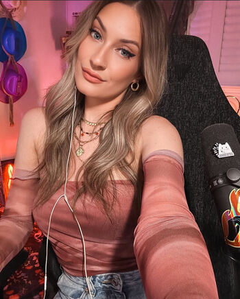 BasicWitGirl