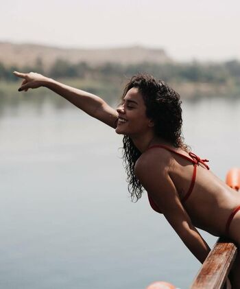 Bella Campos