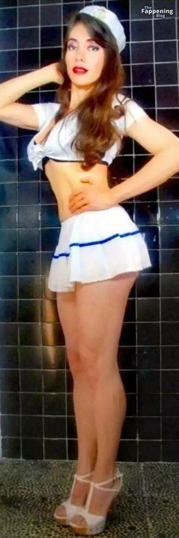 Bella De La Vega