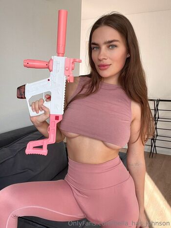 bella_has_johnson