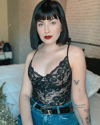 Bella Sant ASMR