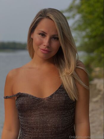 Belllexox Emmanuelle