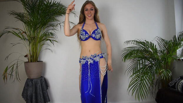 Belly Dancer Lisa
