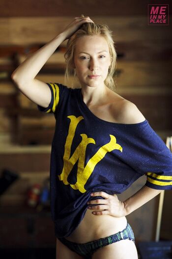 Beth Riesgraf