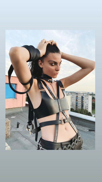 Betti Paksi