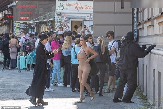 Bianca Censori