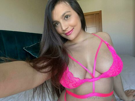 bigbootyx1